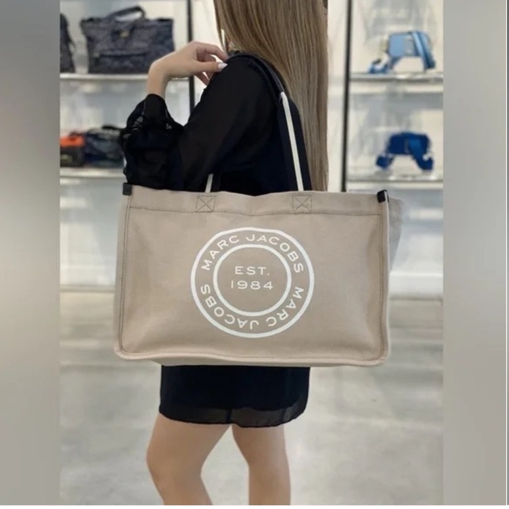 Marc Jacobs Beige Tote Bag with White Logo XL Shopper